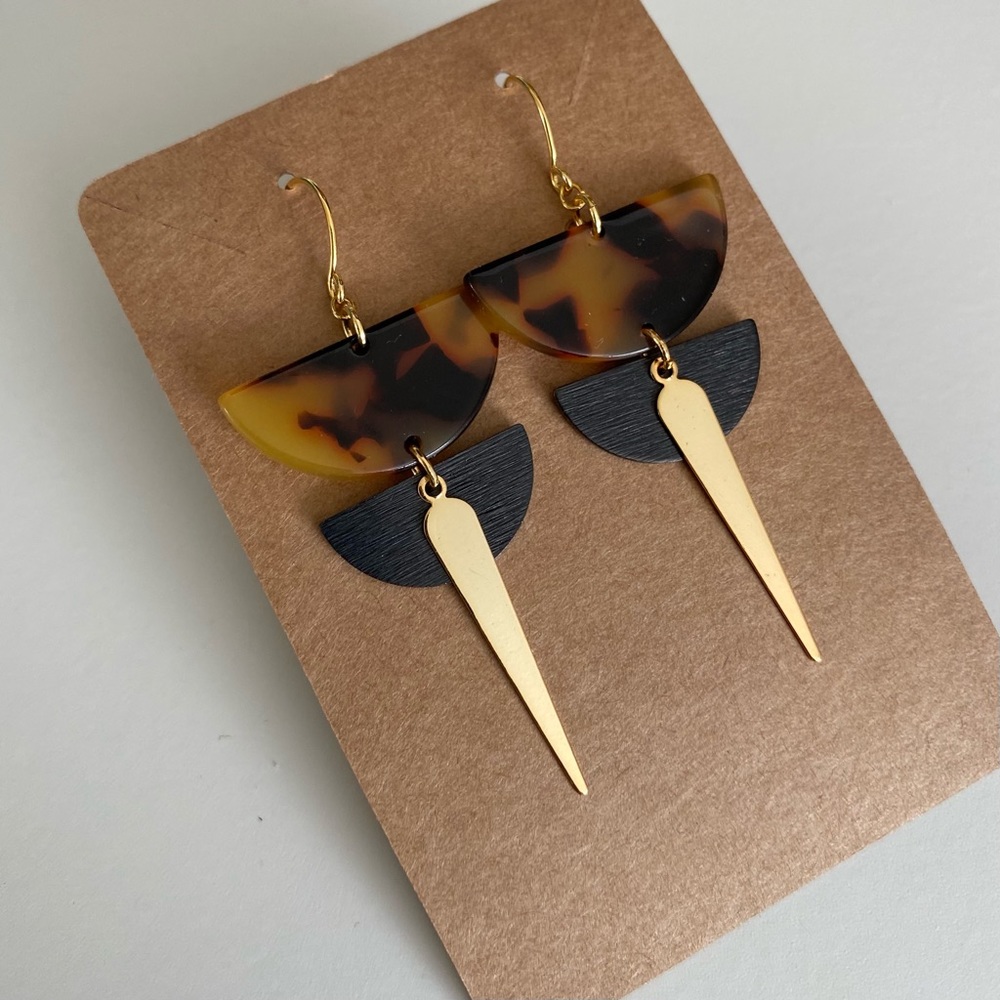 Brass and tortoise shell earrings